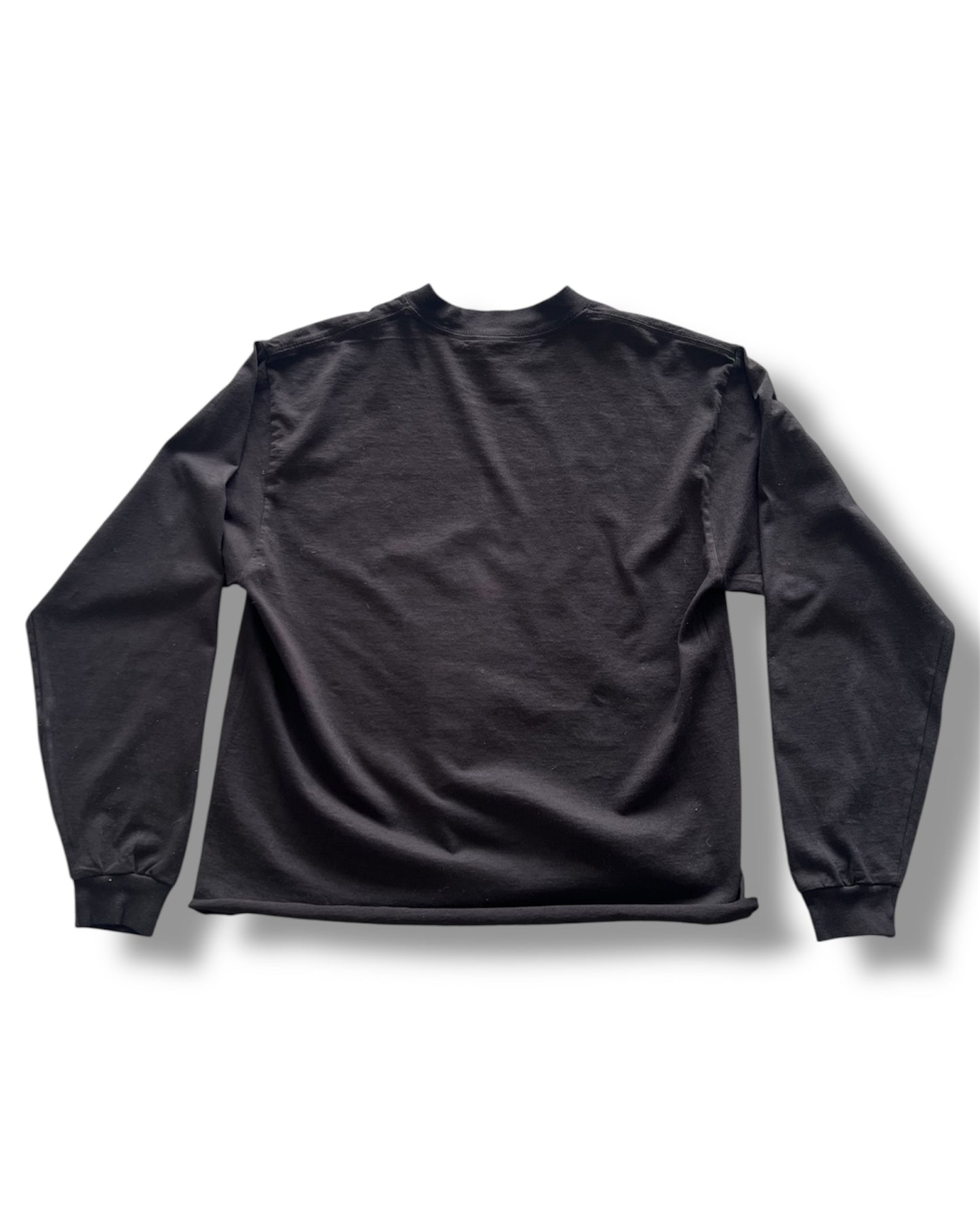 LesArtDist V8 Cropped Long Sleeve