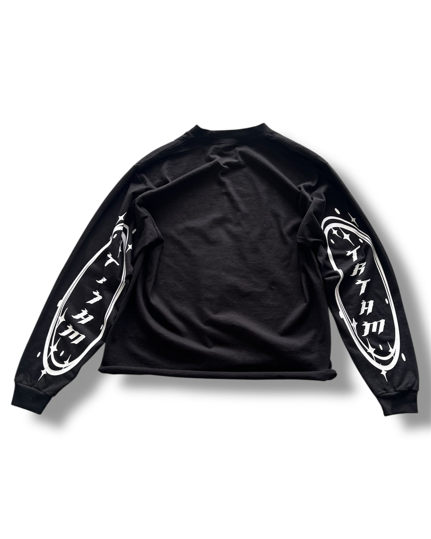 LesArtDist V8 Cropped Long Sleeve